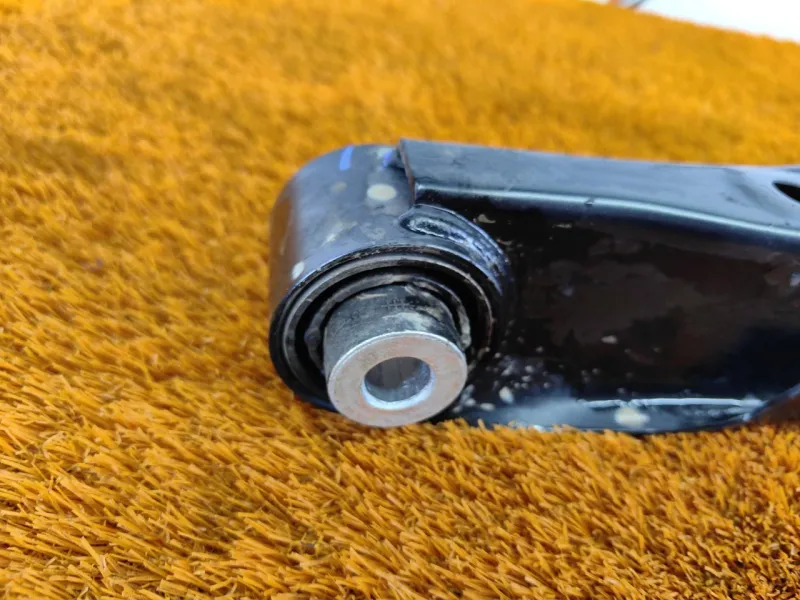 Рычаг подвески