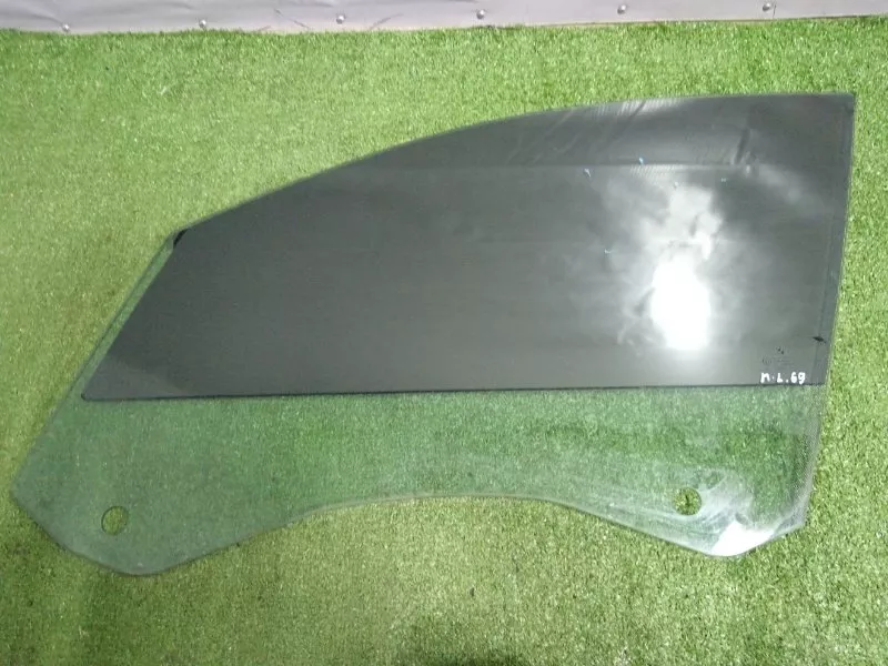 Стекло двери BMW 5-Series 2010 51337197910 F07, переднее левое