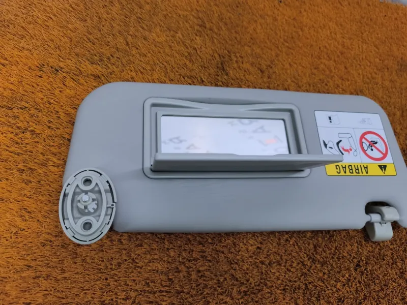 Козырек солнцезащитный