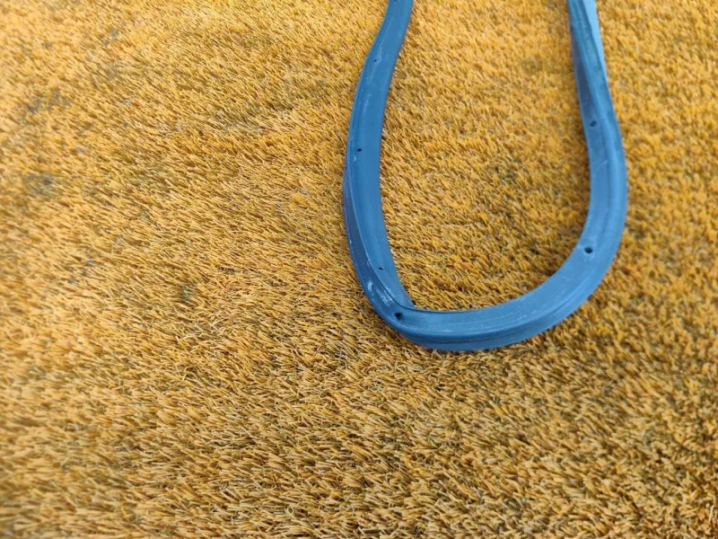 Уплотнитель двери