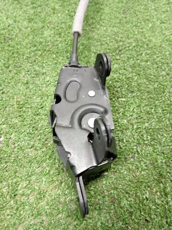 Замок багажника