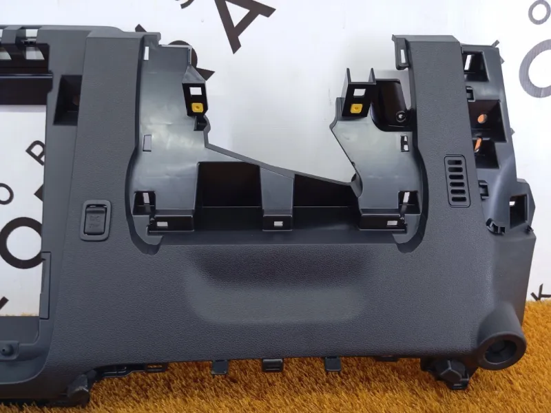 Накладка на торпедо