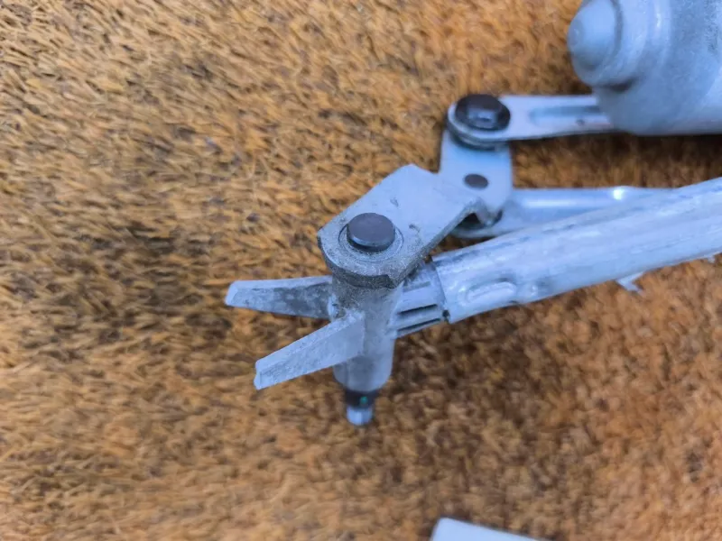 Трапеция дворников