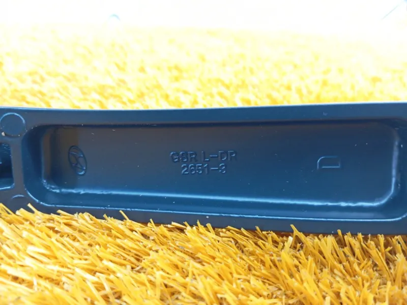 поводок стеклоочистителя