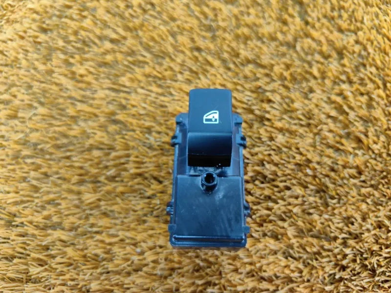 Кнопка стеклоподъемника