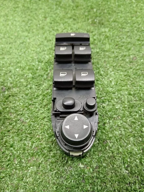 Блок управления стеклоподъемниками