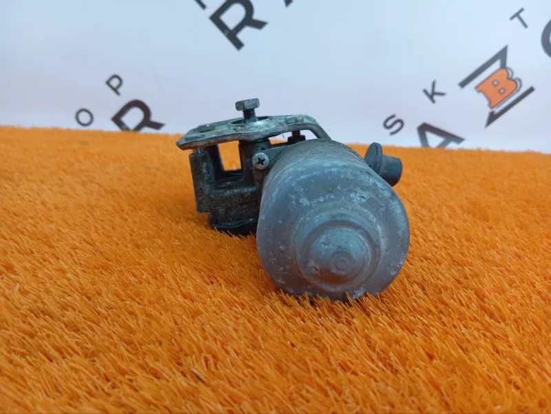 Мотор стеклоочистителя