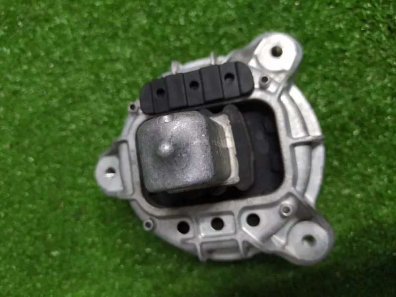 Опора двигателя