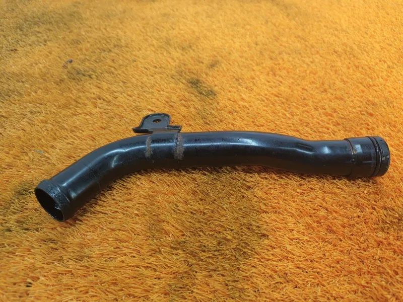 Трубка системы охлаждения