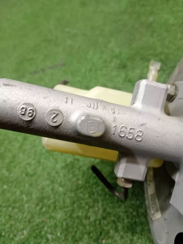 Главный тормозной цилиндр