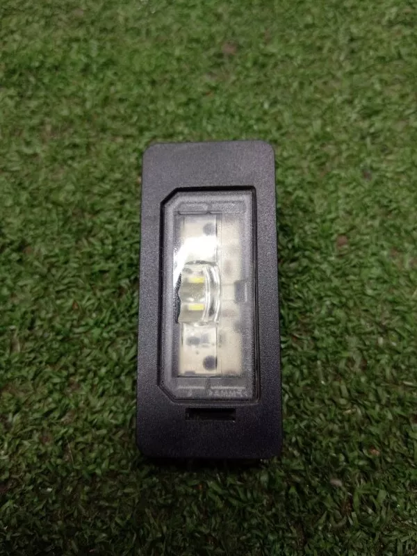 Плафон подсветки багажника