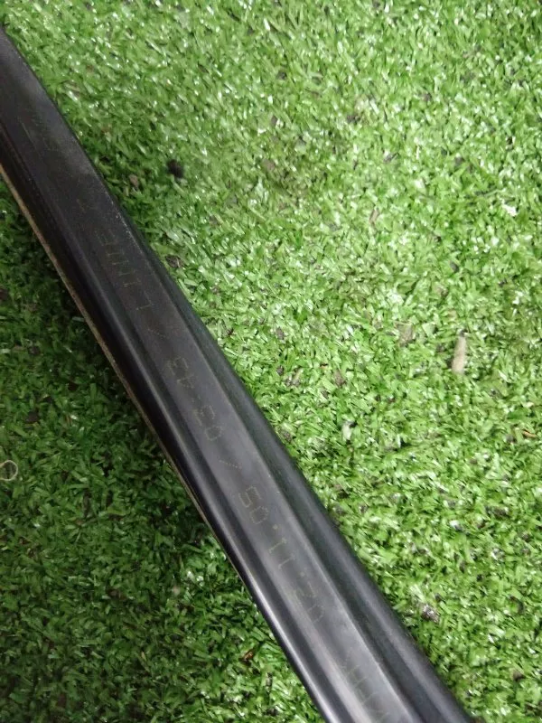 Уплотнитель стекла двери