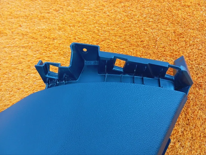 Накладка на стойку кузова