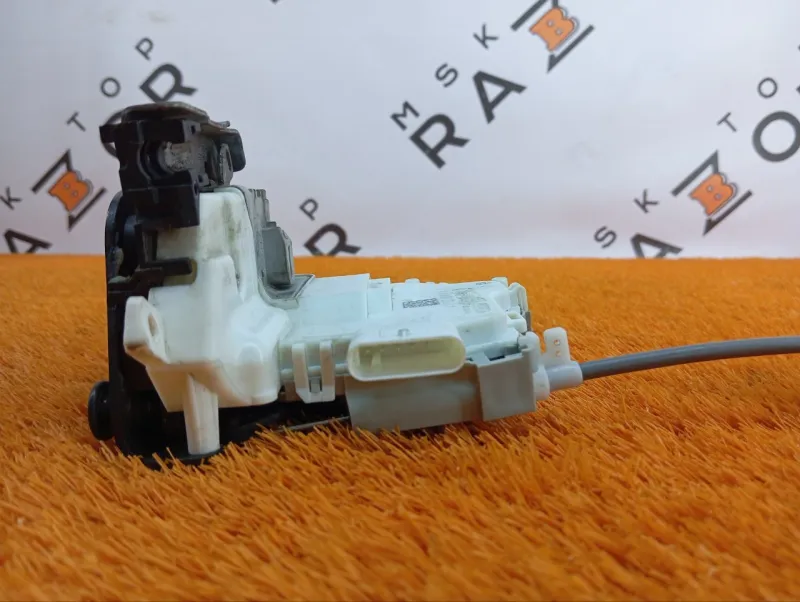 Замок двери