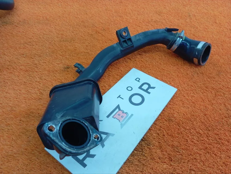 Патрубок интеркулера