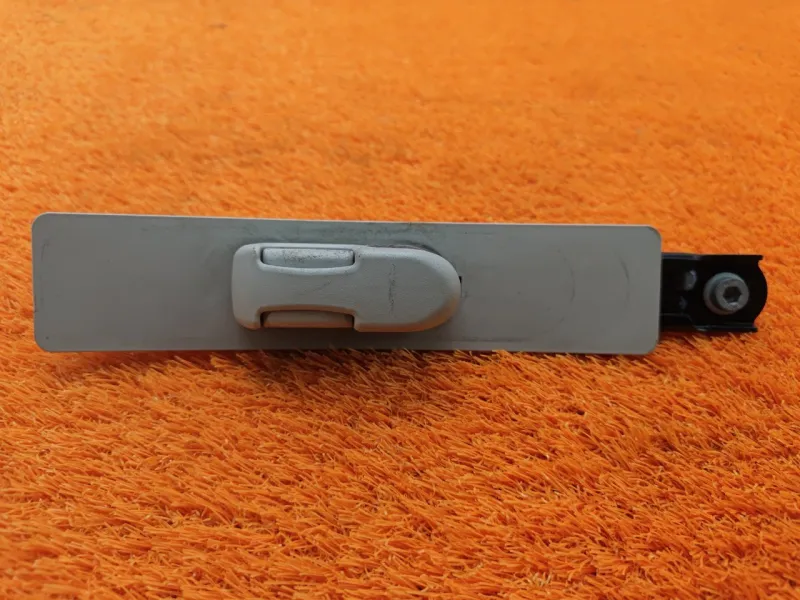 Механизм регулировки ремня безопасности