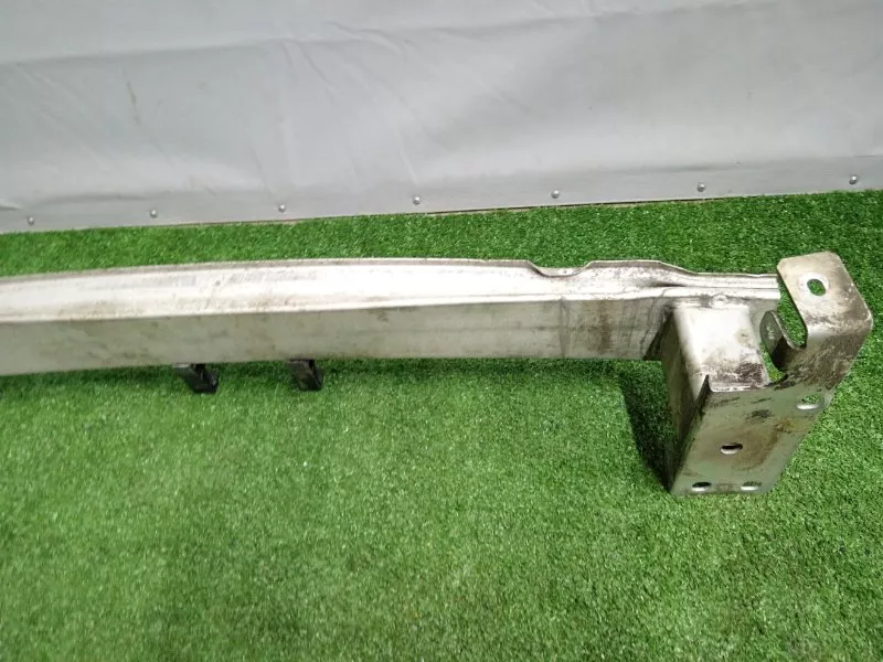 Усилитель бампера