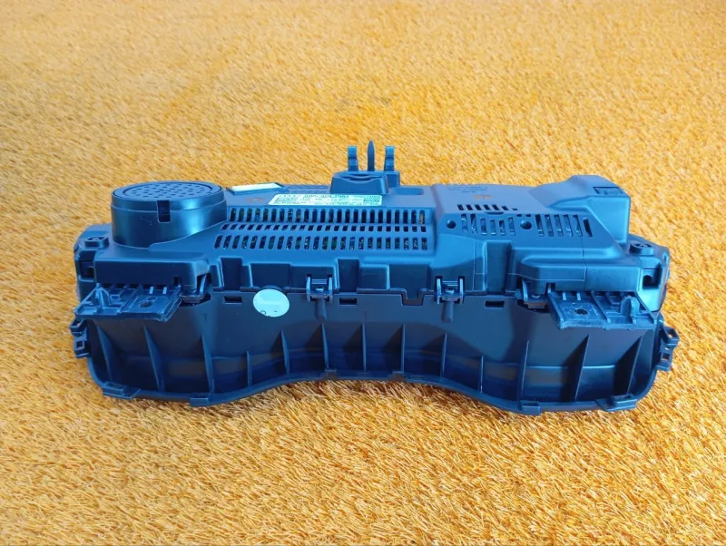 Панель приборов