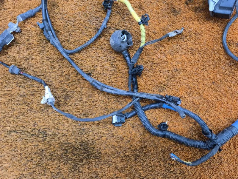 Проводка подкапотная