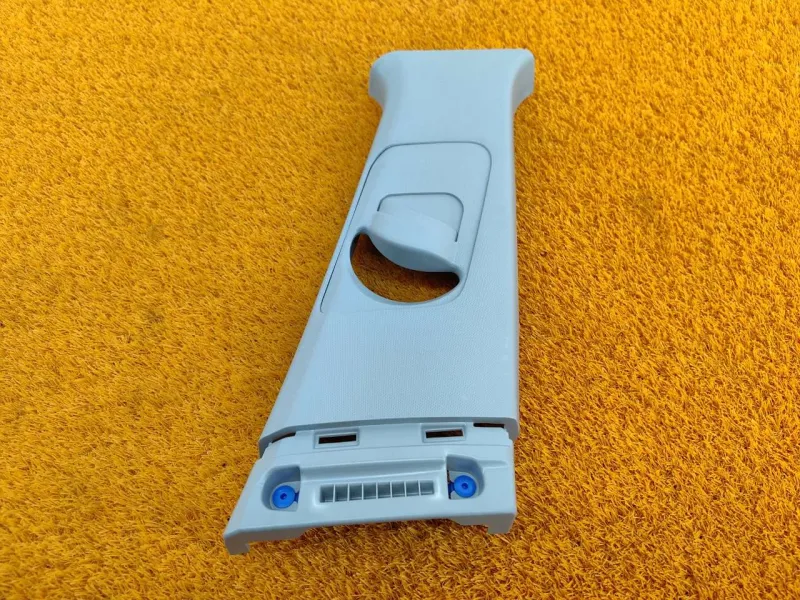 Обшивка центральной стойки