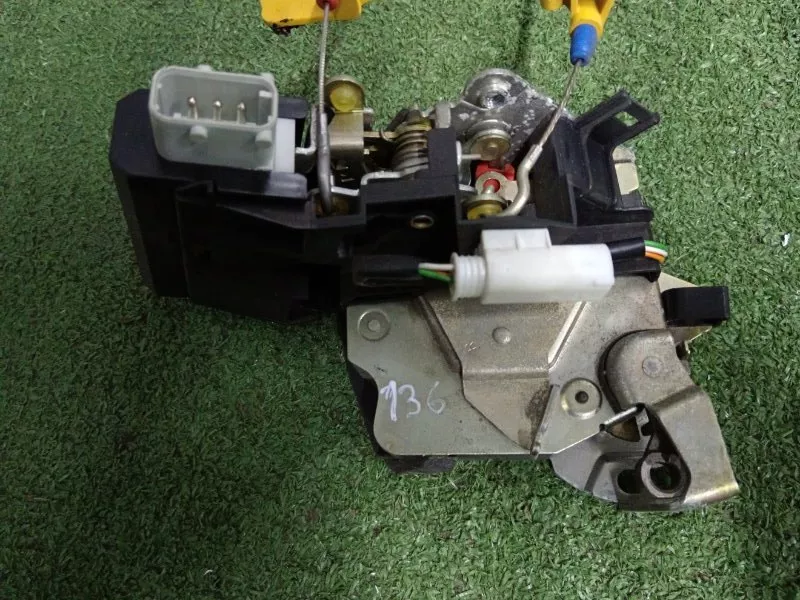 Замок двери