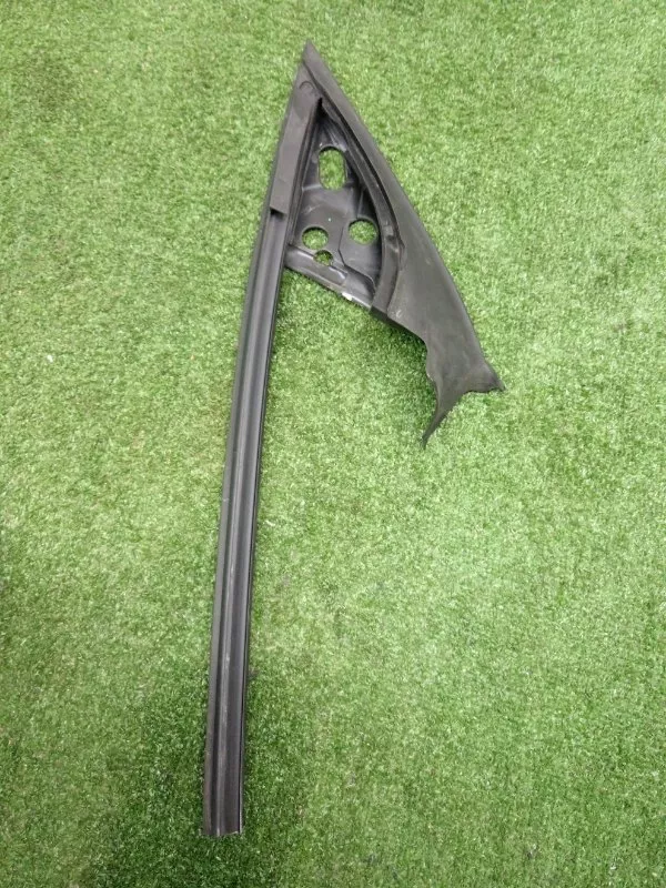 Уплотнитель стекла двери