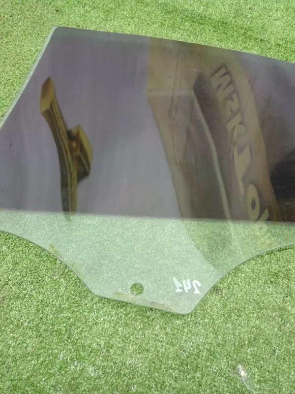 Стекло двери BMW 3-Series 2008 51347119978 E90, заднее правое