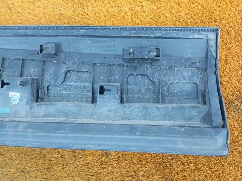 Молдинг двери