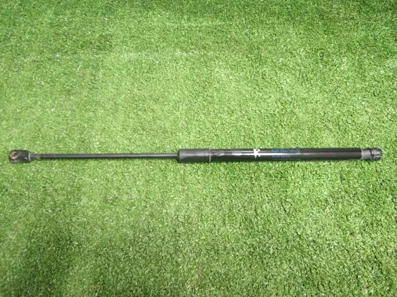 Амортизатор багажника