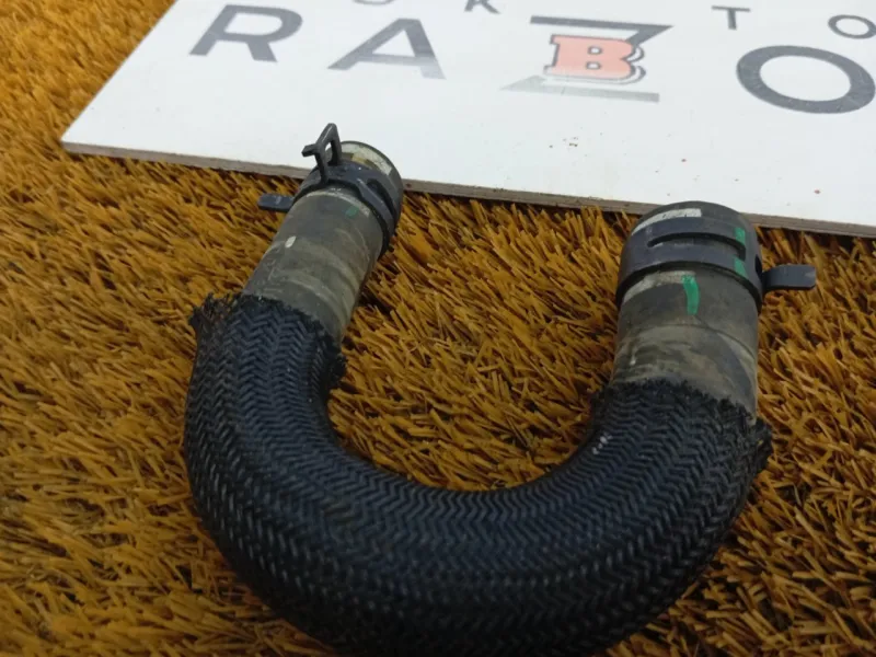 Патрубок радиатора