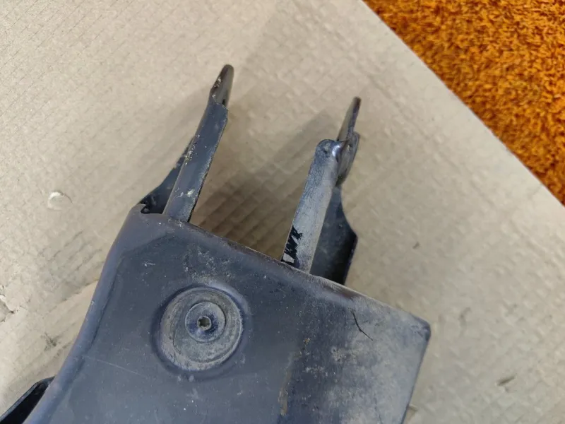 Рычаг подвески нижний