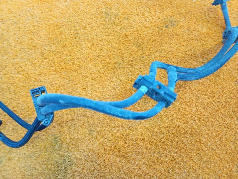 Трубка топливная