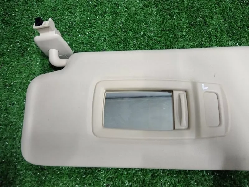 Козырек солнцезащитный