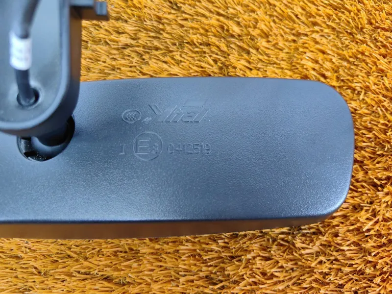 Зеркало заднего вида