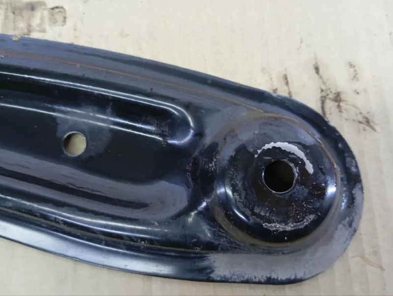 Крепление глушителя