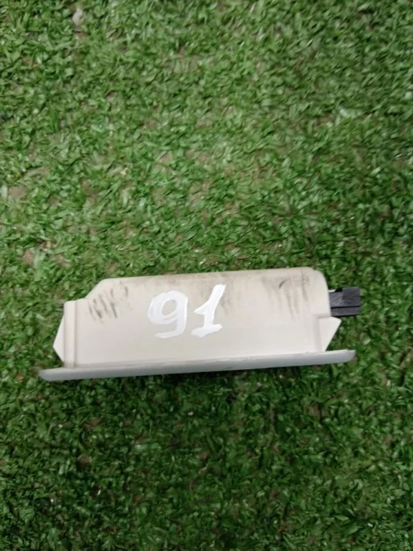 Плафон подсветки багажника