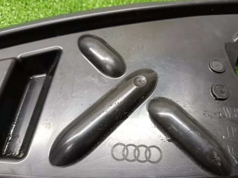 Заглушка двери