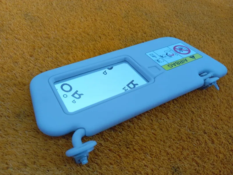 Козырек солнцезащитный