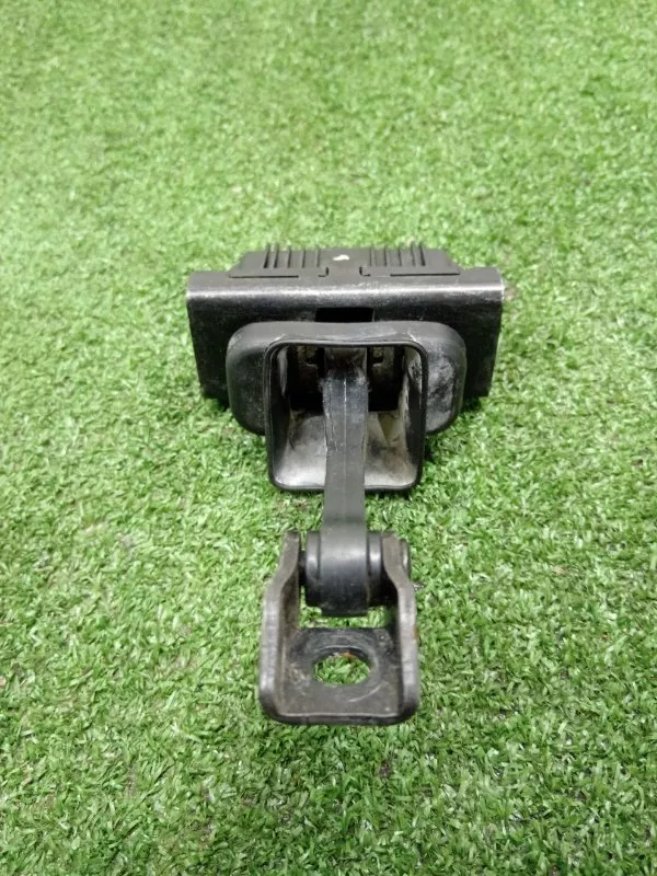 Ограничитель двери