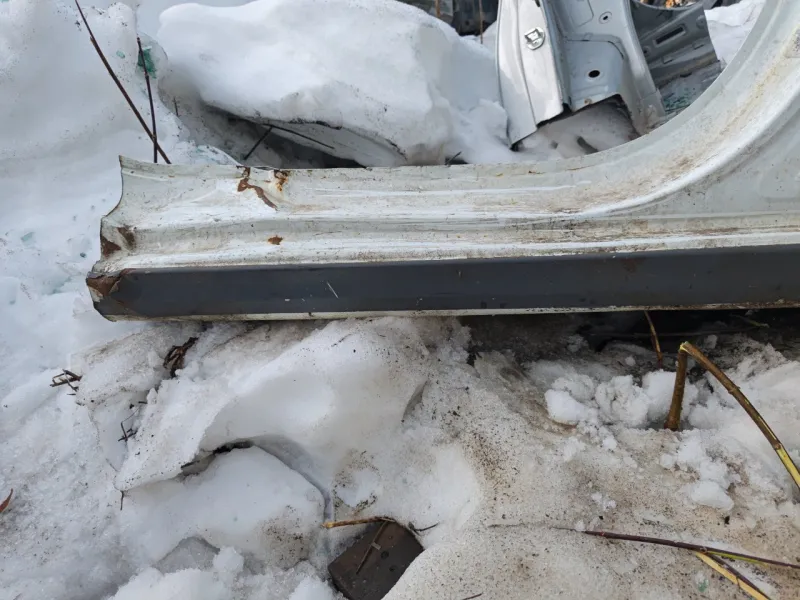 Порог с центральной стойкой