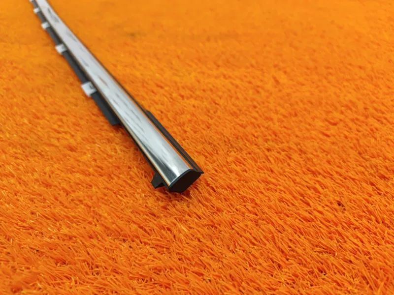 Молдинг стекла