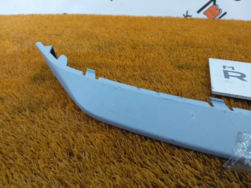 Молдинг бампера