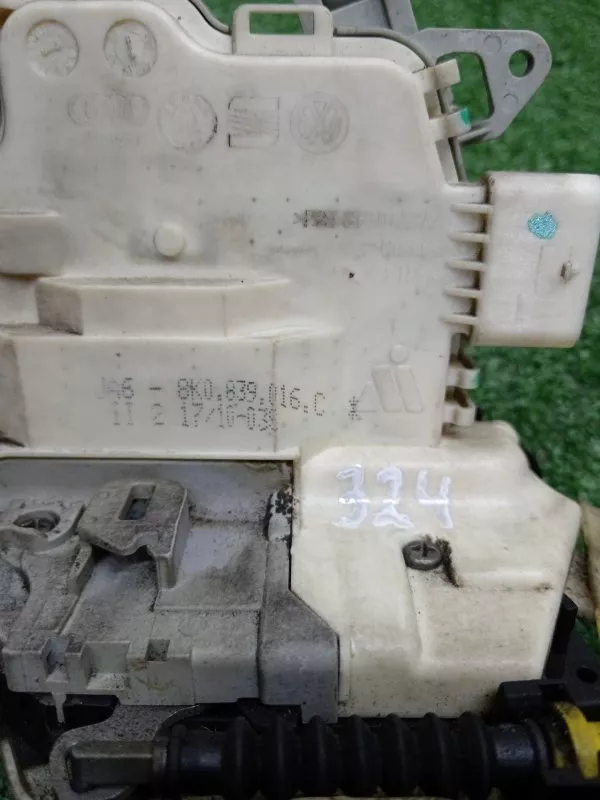 Замок двери Audi A4 2008 8K0839016C B8, задний правый