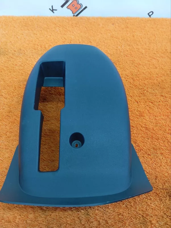 Кожух рулевой колонки