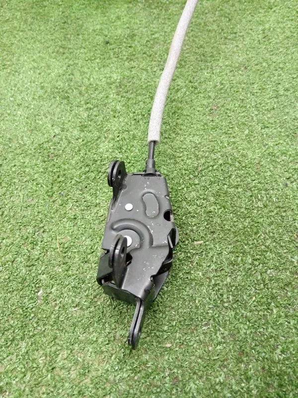 Замок багажника