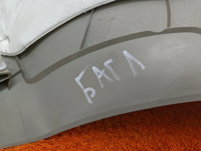 Накладка на стойку кузова