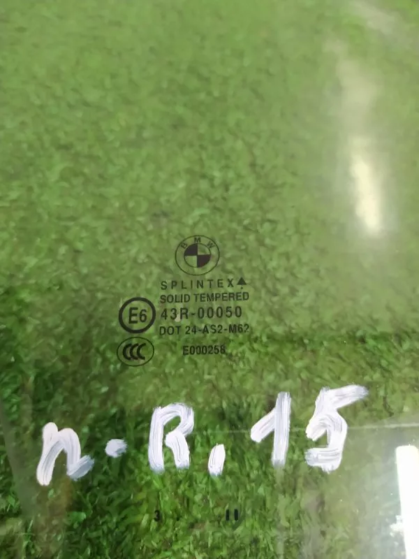 Стекло двери BMW 5-Series 2004 51337110634 E60, переднее правое