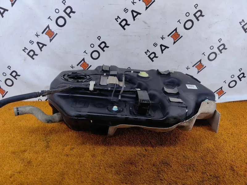 Бак топливный