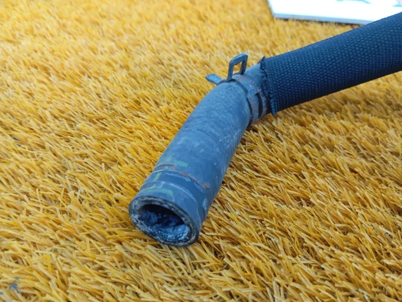 Патрубок радиатора