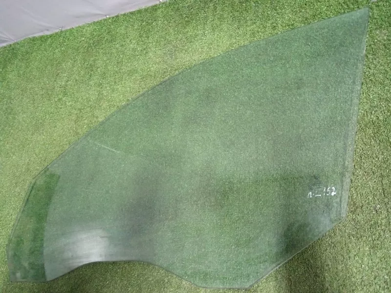 Стекло двери BMW 5-Series 2006 51337110633 E60, переднее левое